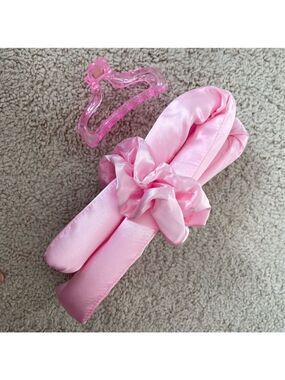 Heartless Satin Hair Curler
